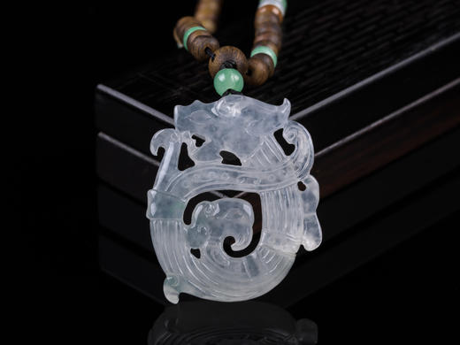 沉香+冰活跃翡翠复古龙挂件 商品图3