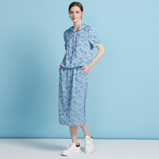 EITIE爱特爱直筒高腰显瘦垂坠休闲蓝色卫裙半身裙2025夏季新款B2506618 商品图3