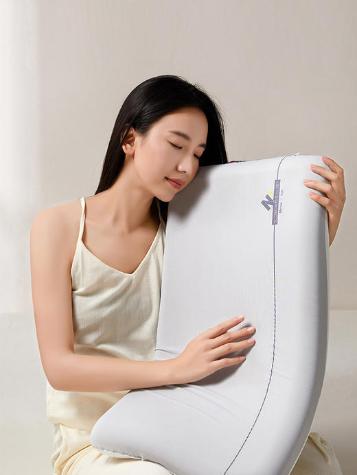 佳丽斯慢回弹裸肌舒适面料深睡记忆枕 商品图4