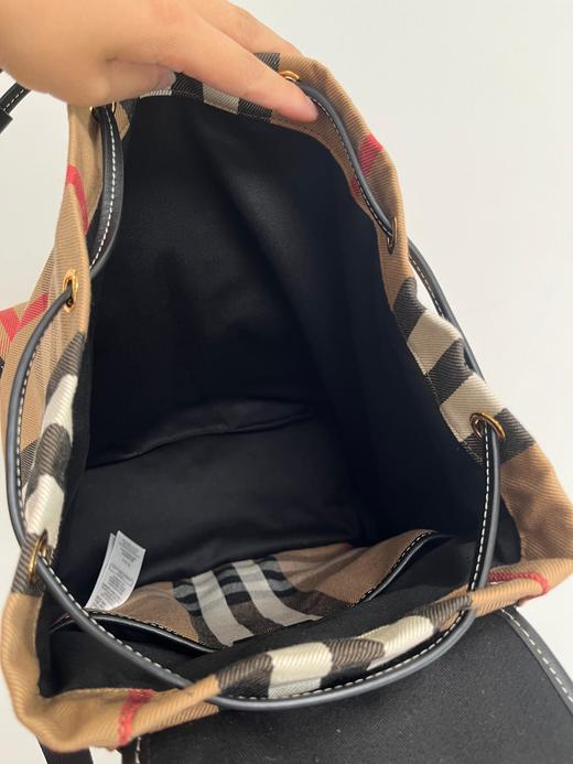 BUR新款双肩背包 采用格纹棉质面料，搭配进口牛皮 商品图5