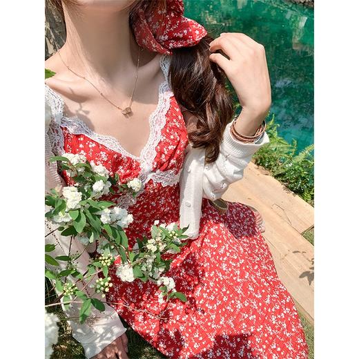 【折后再享2件88折】最后一波现货！蕾丝拼接碎花吊带连衣裙 日常209.99/件 立减70 秒杀139.99/件！！ 商品图2