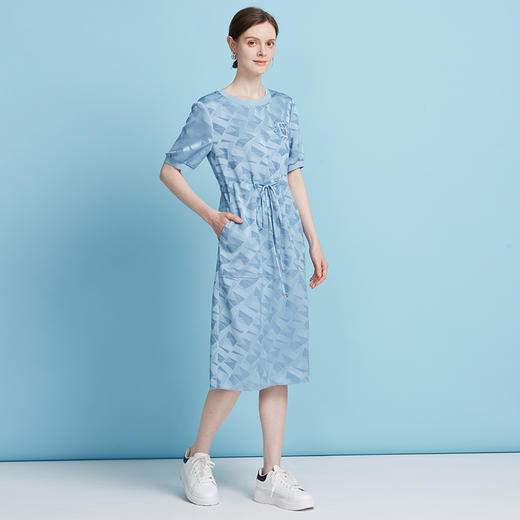 EITIE爱特爱休闲轻运动直筒收腰圆领蓝色短袖连衣裙夏季新款B2507688 商品图3
