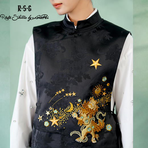 郭培成衣品牌精品系列新中式醒狮滚绣球刺绣马甲 商品图1