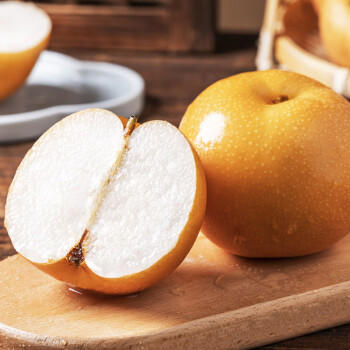 京鲜生 长城羊脂秋月梨 7斤装 超大果6-8粒 单果400g+ 生鲜水果礼盒 商品图4