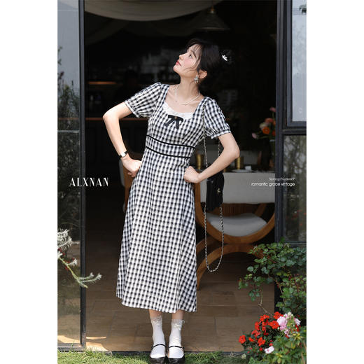 鹿向南  「法式格调」黑白格子连衣裙女夏季新款高腰显瘦短袖长裙子 商品图4