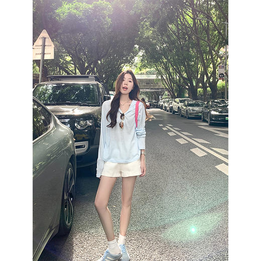 <曾小咸推荐>韩系天蓝色防晒连帽长袖T恤 商品图2