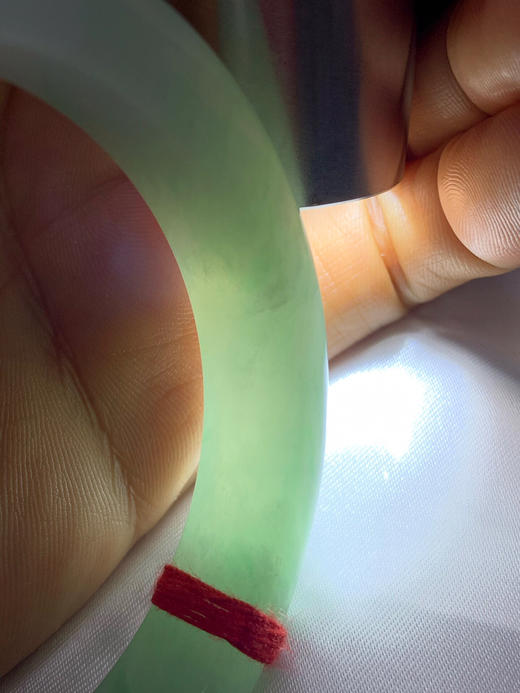 612767，56.3圈口，冰甜绿正圈平安镯，冰胶起光，晴水甜绿底色 商品图3