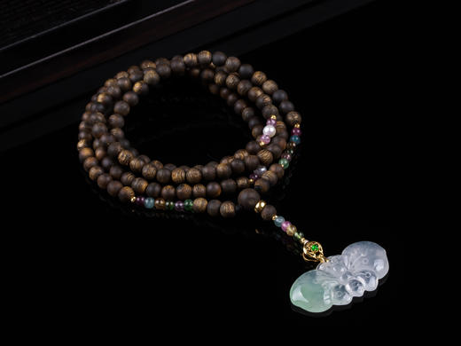 XY0285沉香+冰种飘色翡翠蝴蝶挂件 商品图8