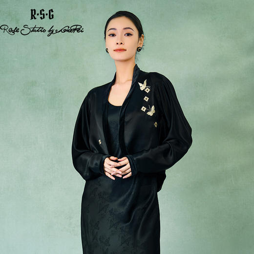 郭培成衣品牌精品系列蝴蝶铜钱刺绣茧型披肩外套 商品图3