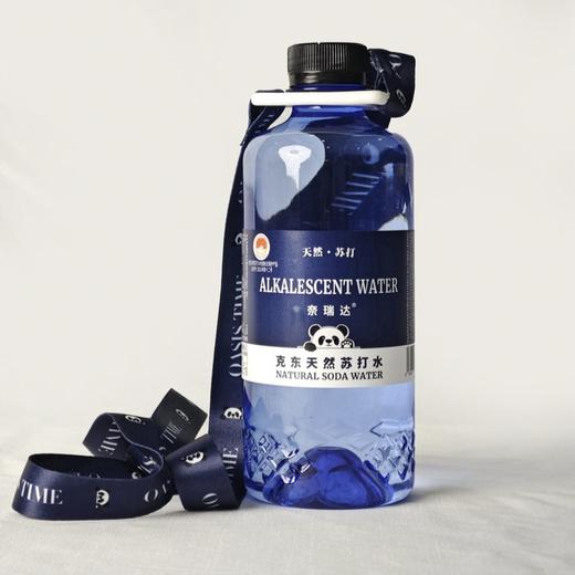 克东天然苏打水 下单赠送一条背带 源自世界三大冷泉之一，富含微量元素 ；pH值为8.5±0.5，天然弱碱性 ·小分子团水 商品图6