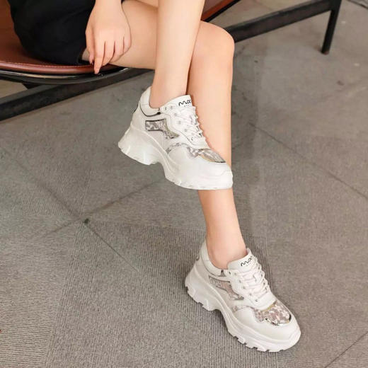 洛诗琳20347网面蕾丝时尚女鞋2025新款拼接透气内增高老爹鞋316 商品图1