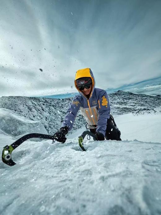 始祖鸟 Alpha SV LNY蛇年限定硬壳冲锋衣外套 男女同款（MG） 商品图6