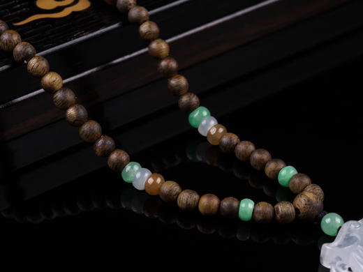 沉香+冰活跃翡翠复古龙挂件 商品图7