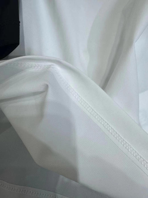 原单正品海丽汉森 春夏 速干联名T恤

黑色s m l xl  白色s m l xl xxl  保真  

速干面料 高透气 高抗汗结构 商品图7