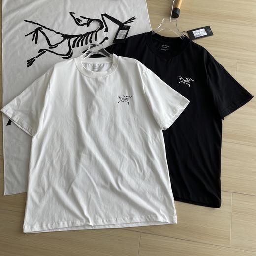 点此购买 始祖鸟夏季经典大鸟印花男女款短袖T恤 cp 316770 商品图2