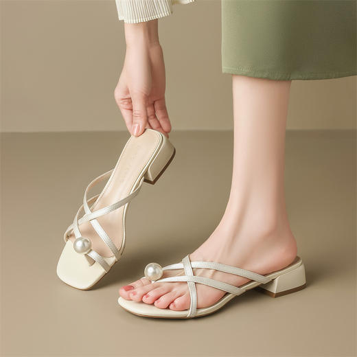 ZHR法式方头粗跟珍珠夹趾凉拖鞋女夏外穿缎面细带新款百搭罗马鞋 商品图2