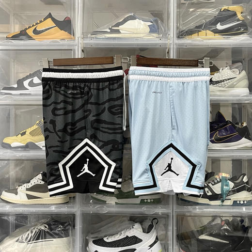 清仓   做独家！新配色，得物销量冠军！四色！ Airjordan美式短裤 球星郭艾伦同款飞人运动篮球短裤 男女同款 ~ 商品图0