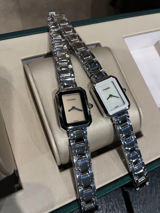 一枚简单却极其经典好看的腕表：Chanel香奈儿方糖 PREMIÈRE ROCK腕表 八角形表盘设计，灵感源自N°5香水瓶盖造型和巴黎芳登广场的标志性轮廓，辨识度超级高 商品图1