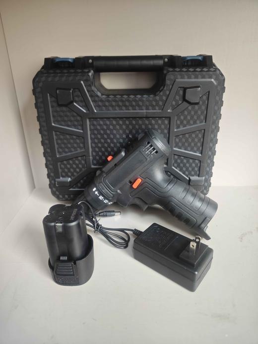 【货号07117】库存处理全新的16.8V锂电钻一电一充10毫米充电手电钻 商品图0