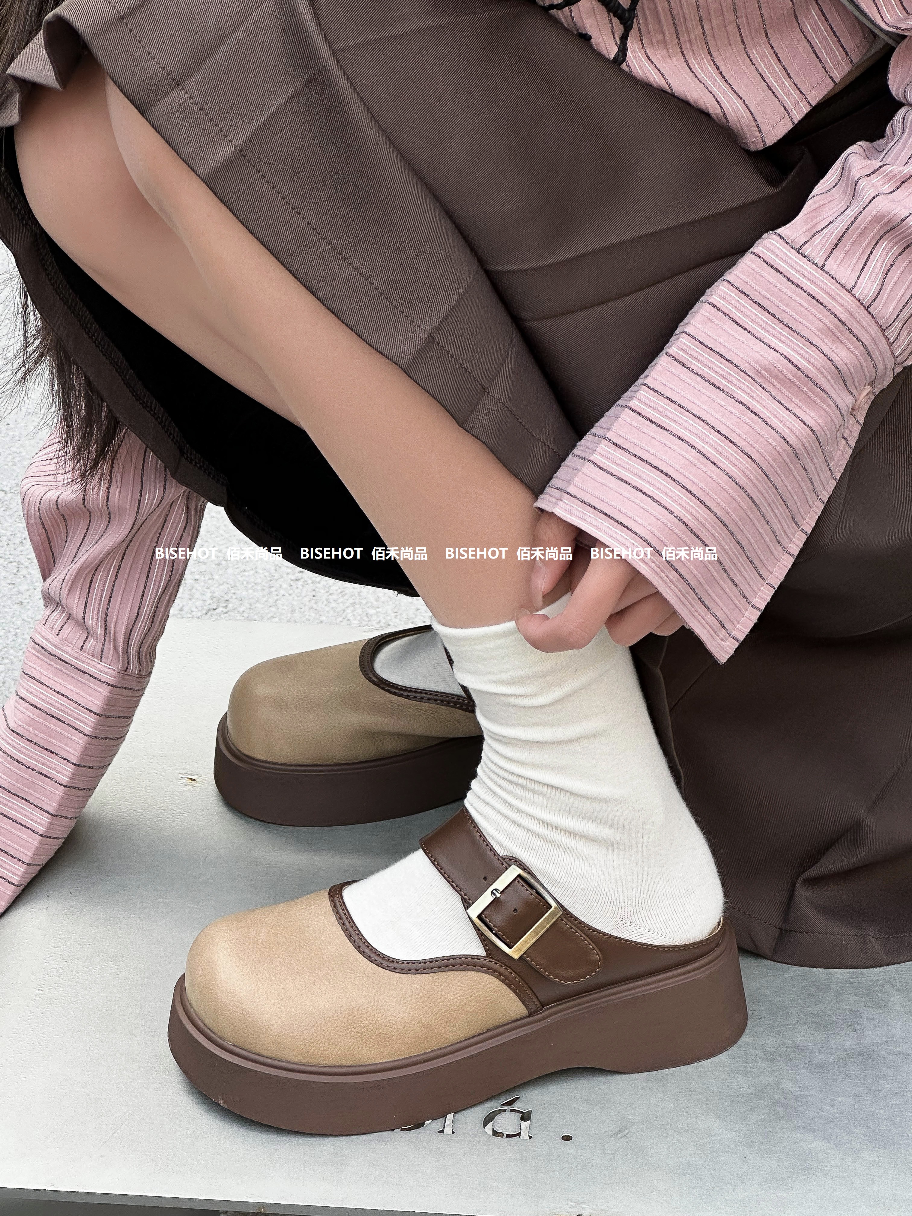 新品厚底女拖鞋689B52505（W）