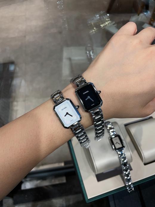 一枚简单却极其经典好看的腕表：Chanel香奈儿方糖 PREMIÈRE ROCK腕表 八角形表盘设计，灵感源自N°5香水瓶盖造型和巴黎芳登广场的标志性轮廓，辨识度超级高 商品图8