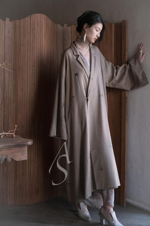 Mutedance 青瓷色绵羊毛植物染长外套 商品图0