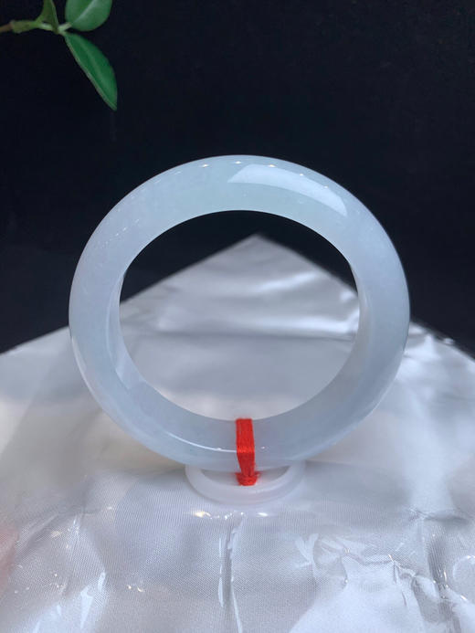 612771，53冰底白月光手镯，清新干净，整条干干净净的，版型大气 商品图1