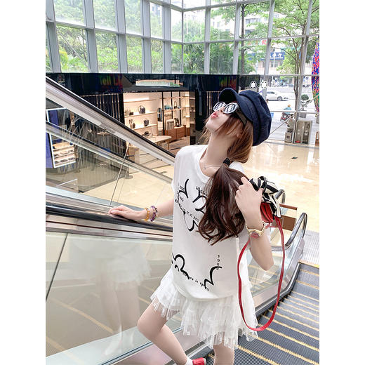 <曾小咸推荐>4.4现货秒杀 ！微信超特价！字母花朵印花短袖 日常109.99 立减50 秒杀59.99！！ 商品图2