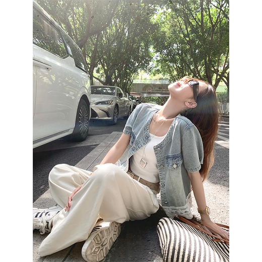 <曾小咸推荐>现货秒杀！最后一波 ！韩版蕾丝拼接圆领短袖牛仔外套 日常229.99 立减140 秒杀89.99！蕾丝半裙秒杀99.99！！休闲裤秒杀89.99！！ 商品图3