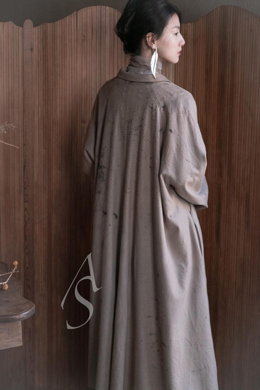 Mutedance 青瓷色绵羊毛植物染长外套 商品图2