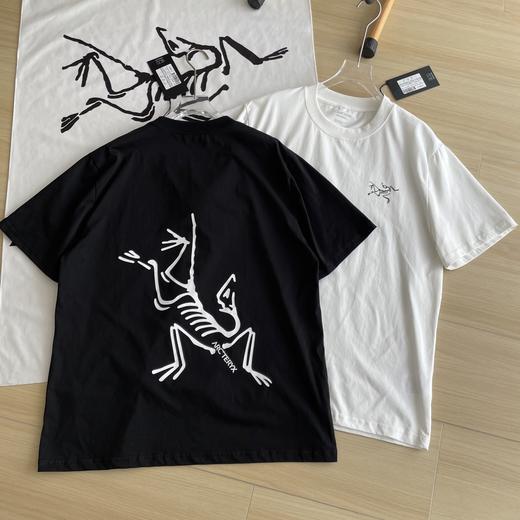 点此购买 始祖鸟夏季经典大鸟印花男女款短袖T恤 cp 316770 商品图1