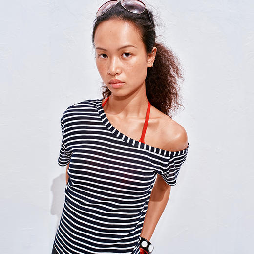 NUTH条纹斜肩宽松露肩短袖T恤女 商品图4