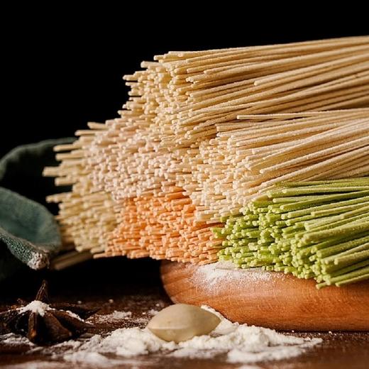 张涛梅空心挂面手工制作一次制作需要耗费20多个小时十几道工序配料表干净超营养早餐基地直邮 商品图3