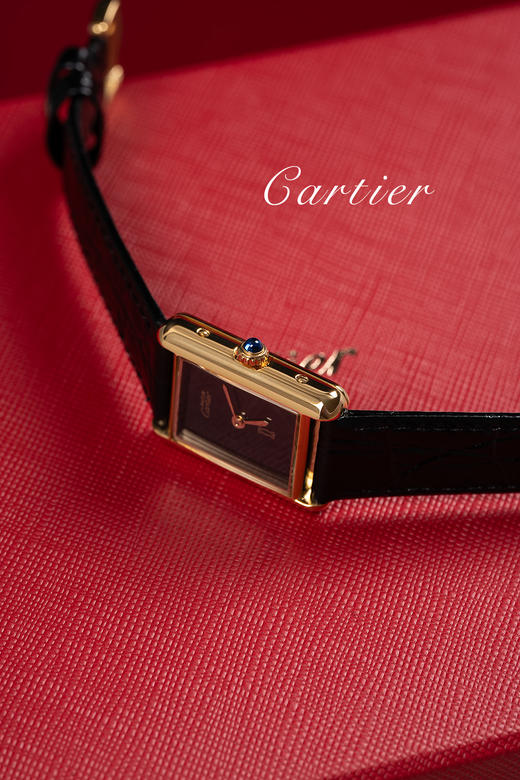 卡地亚中古must de坦克女表  进口牛皮皮表带 蓝宝石表冠 原装数据 岁月不变的经典 实力诠释什么叫大牌质感 简约的两针设计 分外神秘而豪华 满满高级感 商品图5