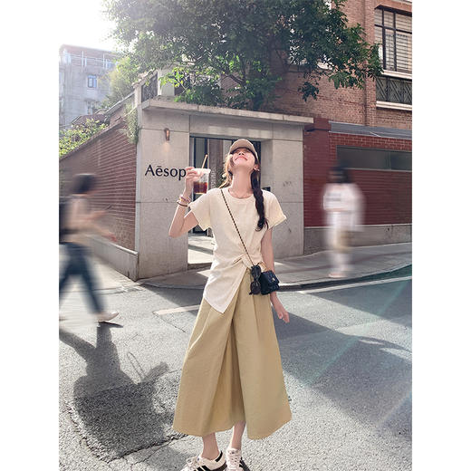 <曾小咸推荐>日系2色a字宽松显瘦高腰半身裙 商品图1