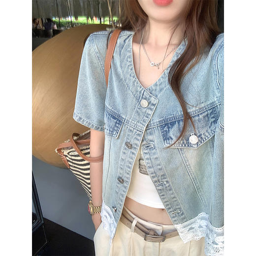 <曾小咸推荐>现货秒杀！最后一波 ！韩版蕾丝拼接圆领短袖牛仔外套 日常229.99 立减140 秒杀89.99！蕾丝半裙秒杀99.99！！休闲裤秒杀89.99！！ 商品图1