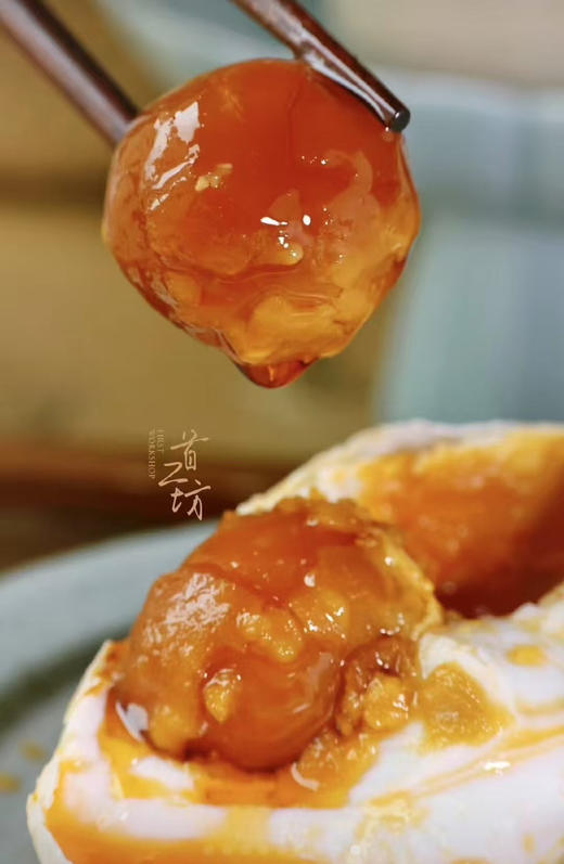 一蛋双黄，好事成双～80g*10枚
正宗高邮双黄咸鸭蛋 超大一颗哦✔
个头≈普通鸭蛋两个 双黄蛋爽感加倍
松沙流油 咸淡适中 香醇可口 老幼皆宜
来一口 味蕾瞬间得到极大满足 鲜美宝藏 商品图5