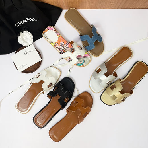 💕2025夏日奢侈大牌同款拖鞋合集💰69-89解锁小羊皮拖鞋❗❗ 年年人气都CHAO高的拖鞋又来啦 🥰夏天的气息一下就有了｜ 🆕ROAADN奢侈大牌同款夏日拖鞋 鞋型整体就很轻便 商品图5
