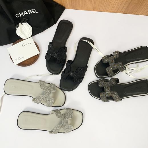 💕2025夏日奢侈大牌同款拖鞋合集💰69-89解锁小羊皮拖鞋❗❗ 年年人气都CHAO高的拖鞋又来啦 🥰夏天的气息一下就有了｜ 🆕ROAADN奢侈大牌同款夏日拖鞋 鞋型整体就很轻便 商品图4