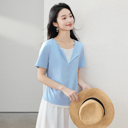 【专属特价】熙世界浅蓝色假两件短袖T恤女2025夏季设计感半拉链收腰显瘦上衣 商品图3