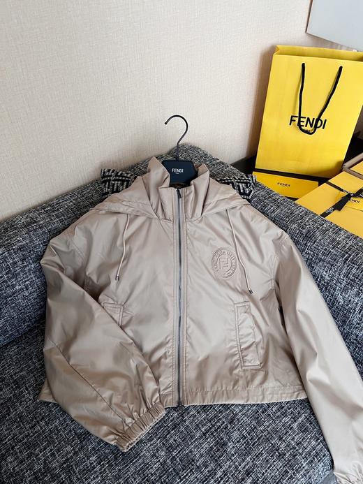 芬迪 25早春限定简约纯色外套（TM） 商品图9