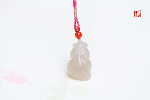 和田藕粉玉金鱼吊坠 配精美挂绳 商品图0