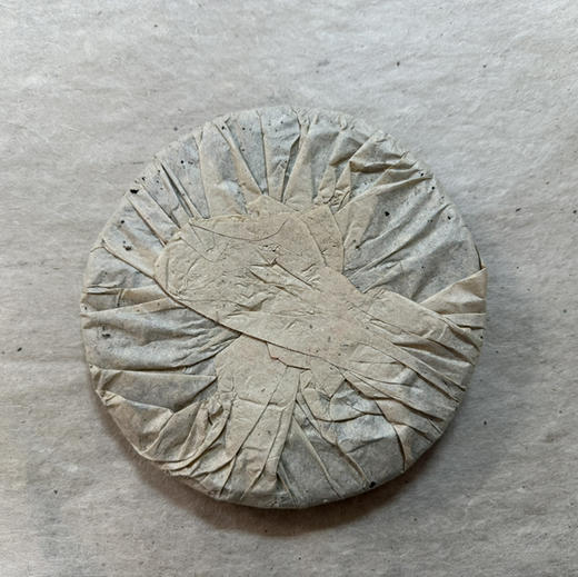 仅有5片！老客户福利价：680元/片！收藏级！绝对正品2000年中茶班章大红印357克老生茶【市场价：1万/片以上】 商品图1