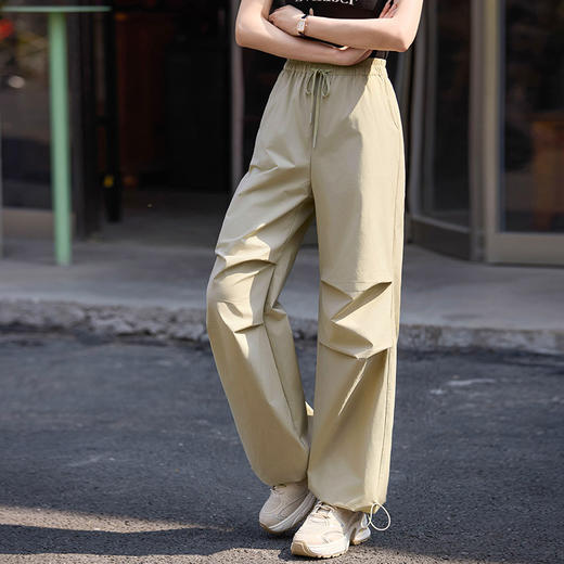 【专属特价】熙世界户外工装伞兵裤女夏季薄款2025年新款休闲运动阔腿直筒裤子 商品图3
