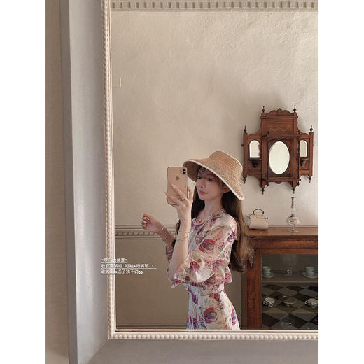 金蘑菇菇 da‘mare罗马的仲夏/方领镂空刺绣设计感衬衫高腰半裙 商品图4