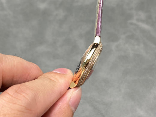 AF穷工极态，精雕细刻——卡地亚36mm自动机械蓝气球系列腕表
延续以往优异的产品质量更换全新包装和全新防伪标，让高品质更有识别性
【表壳】直径36毫米，原装一致！精钢材质表壳➕正品原版开模❕❕ 商品图3