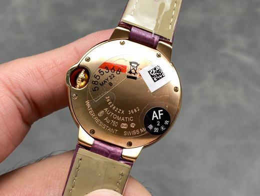 AF穷工极态，精雕细刻——卡地亚36mm自动机械蓝气球系列腕表
延续以往优异的产品质量更换全新包装和全新防伪标，让高品质更有识别性
【表壳】直径36毫米，原装一致！精钢材质表壳➕正品原版开模❕❕ 商品图5