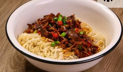 香辣鸡杂拌粉 商品图0