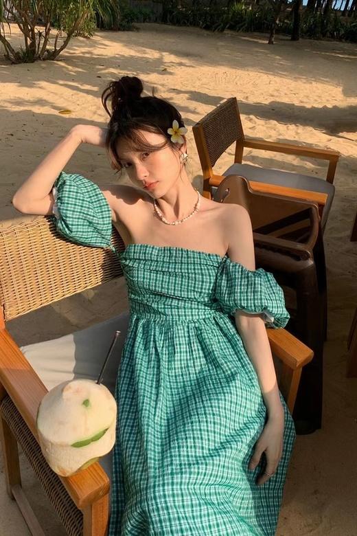 SIA SAYLOR 度假款绿色格纹抹胸泡泡袖连衣裙 18233 商品图7