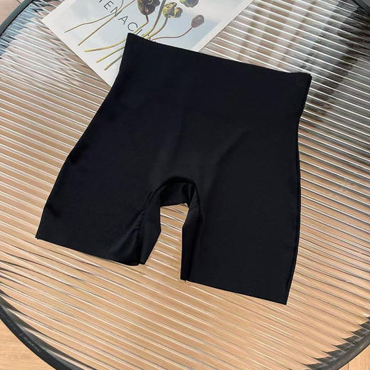 原单正品露露LULU三合一无痕安全裤内裤
外网72美刀，颜色：肤色|黑色|白色
成分：80.3%锦纶+19.7%氨纶
尺码M.L.XL 商品图14